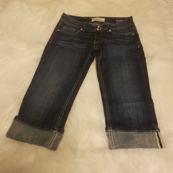 VIGOSS RHINESTONE BUTTON CAPRI'S SIZE 3 - Picture 1 of 3